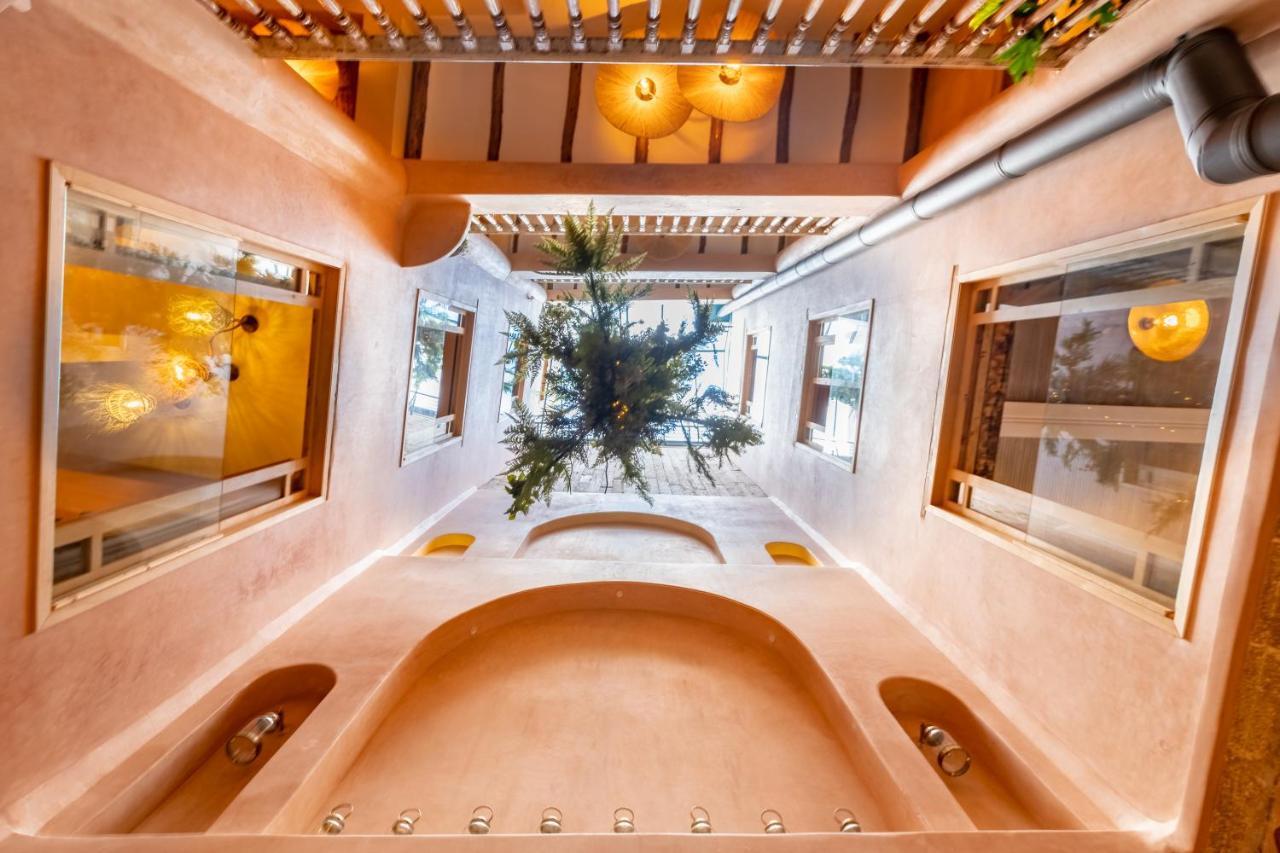 Mama Lova Hotel, Riad, Restaurant & Spa Эс-Сувейра Экстерьер фото