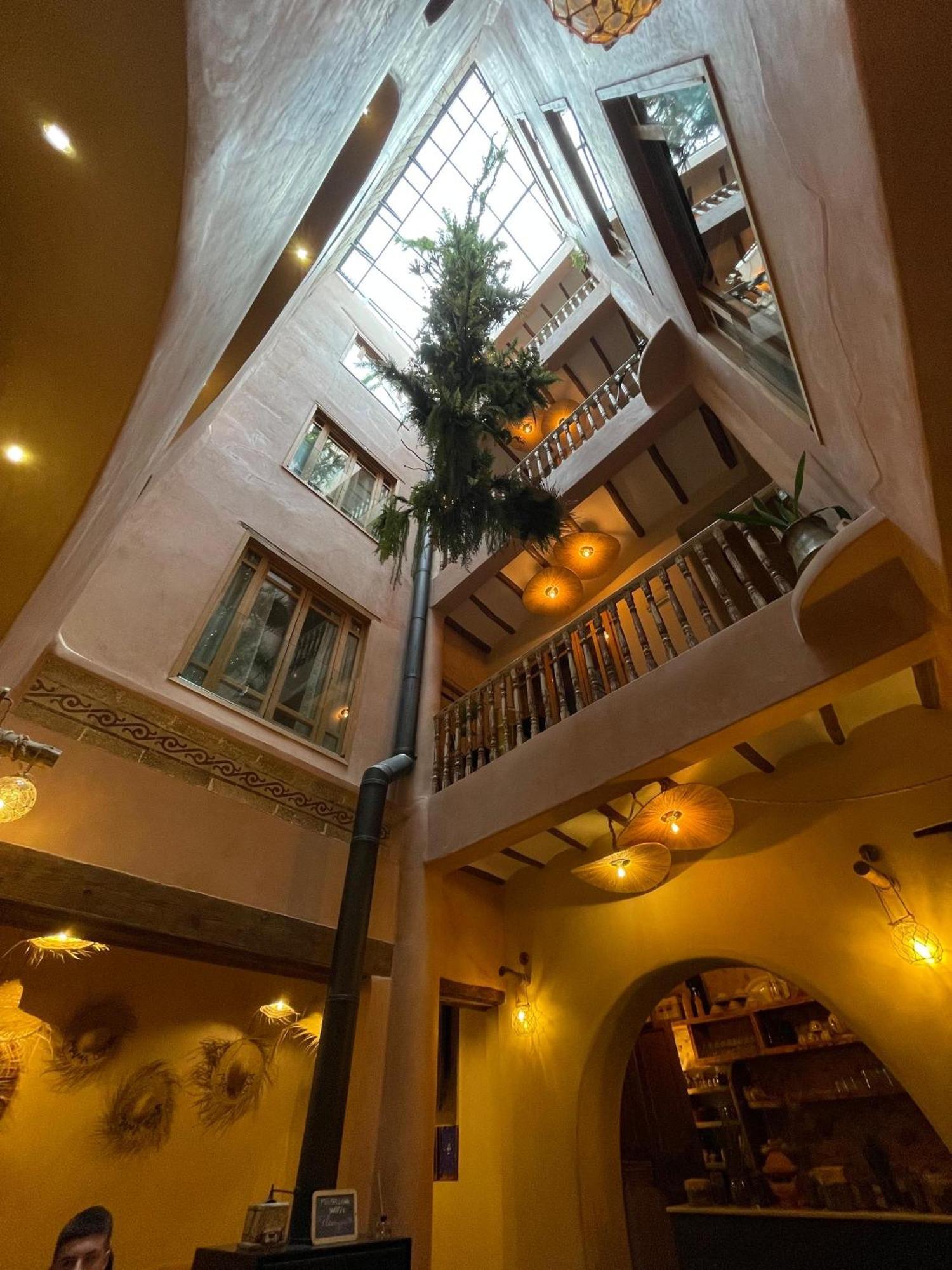 Mama Lova Hotel, Riad, Restaurant & Spa Эс-Сувейра Экстерьер фото