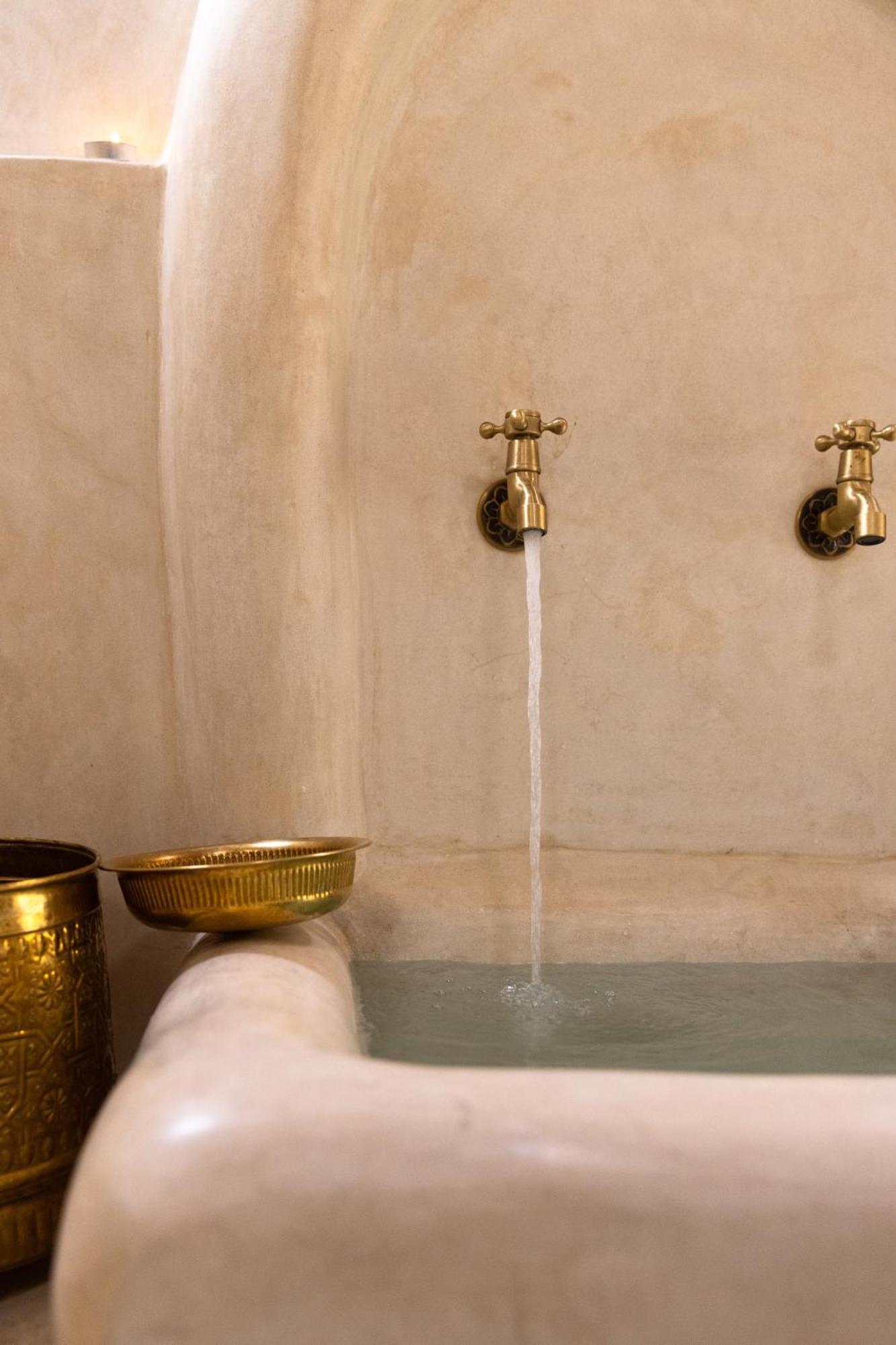 Mama Lova Hotel, Riad, Restaurant & Spa Эс-Сувейра Экстерьер фото